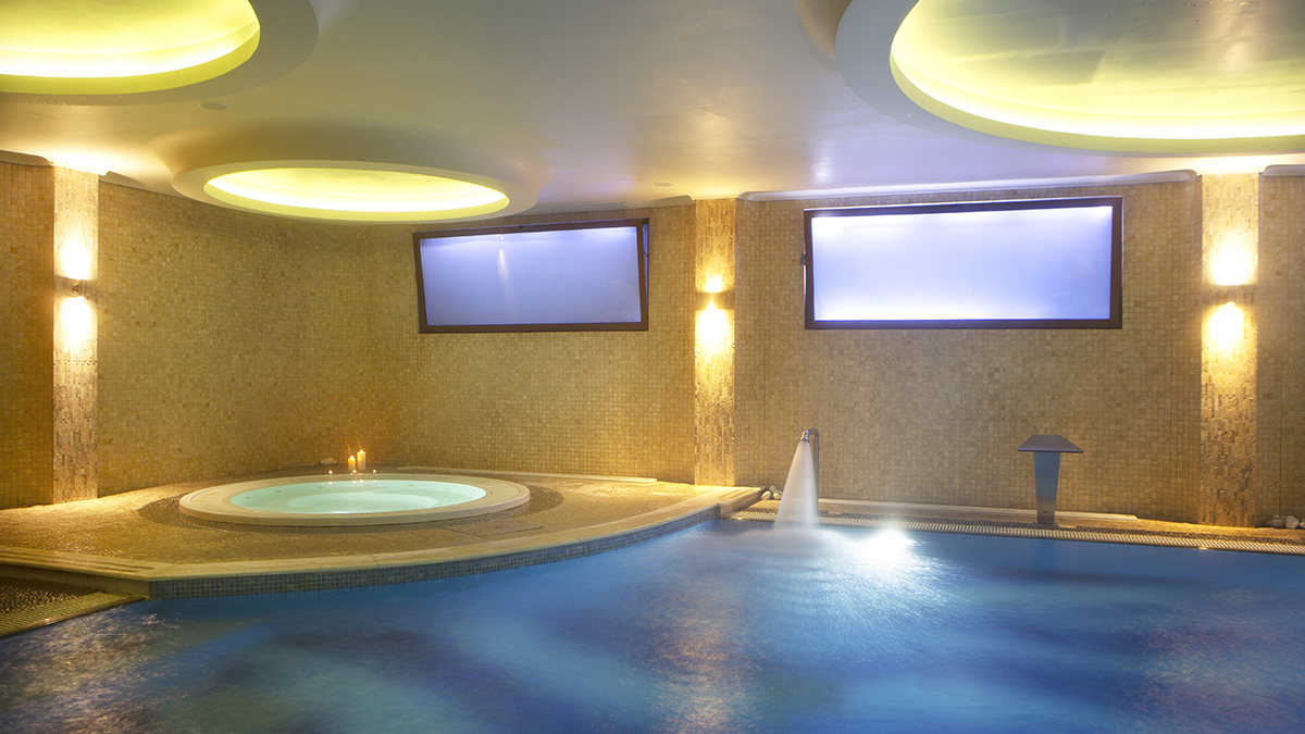 Zeus Essence Ramada Athens  (ex Ramada Athens Attica Riviera)